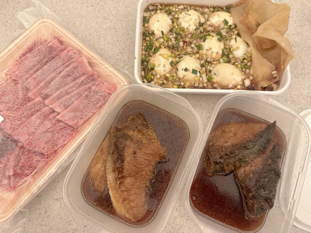 不機嫌な夕飯 全部が調子悪いのでめっちゃ不機嫌です！！！ ハンバーグ、薬味たまご、イサキのフライ- YouTube