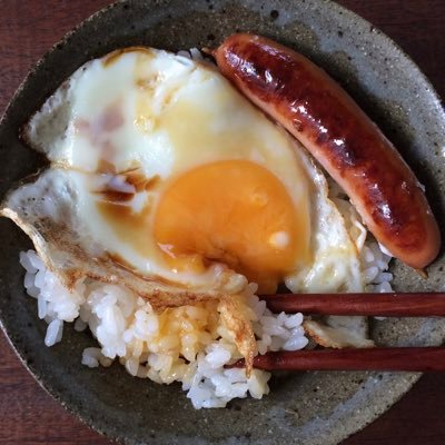 犬の絞り出しクッキーをつくったよ🐶 私はかなり不器用なのだけどそれでもかわいくつくれました。 ぶさいくになってもそれはそれでかわいい◎ぜひ作ってみてね〜🌟 ------------------------------- @anzu_oyatsu◀︎他の投稿も見るこのアカウントでは、おうちで