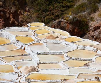 山奥にある白い絶景「マラスの塩田」は噂通りすごかった！モライ遺跡も訪問南米アンデス旅行記yanakiji