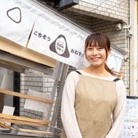 大阪の美人女将が挑む屋台おむすびの魅力🍙