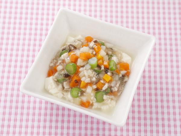 mai取り分け献立きろく𓈒 𓏸 𓐍 よく作る鶏ひき肉のストックの活用を 主食で4つまとめてみました 離乳食後期になり、鶏肉、豚肉、牛肉を使ってきたけど鶏ひき肉が1番使いやすい！ 少し前に作っていた投稿なので、お粥は3〜5倍粥くらいだけど なんだか、今も同じよう