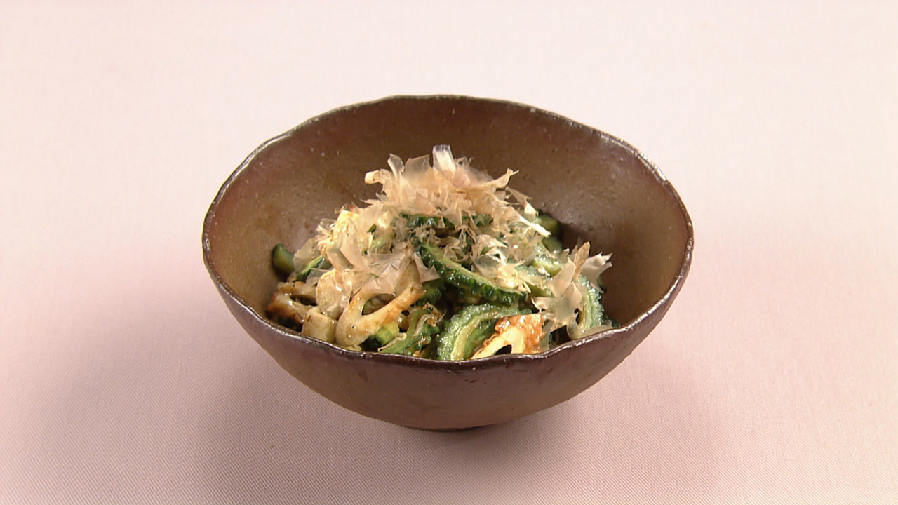 ゴーヤとちくわのごま炒め