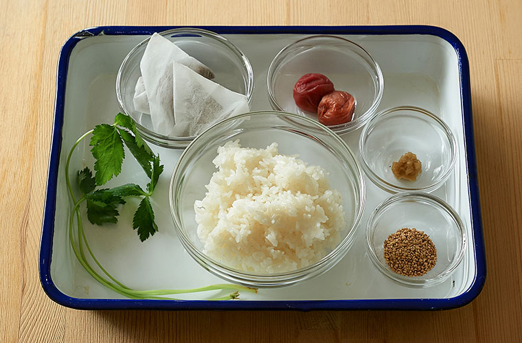 夏の暑さ疲れに効果的◎ 三島食品『ゆかり』で「大葉と梅の冷やし茶漬け」を作ってみた！フレッセイジャーナル