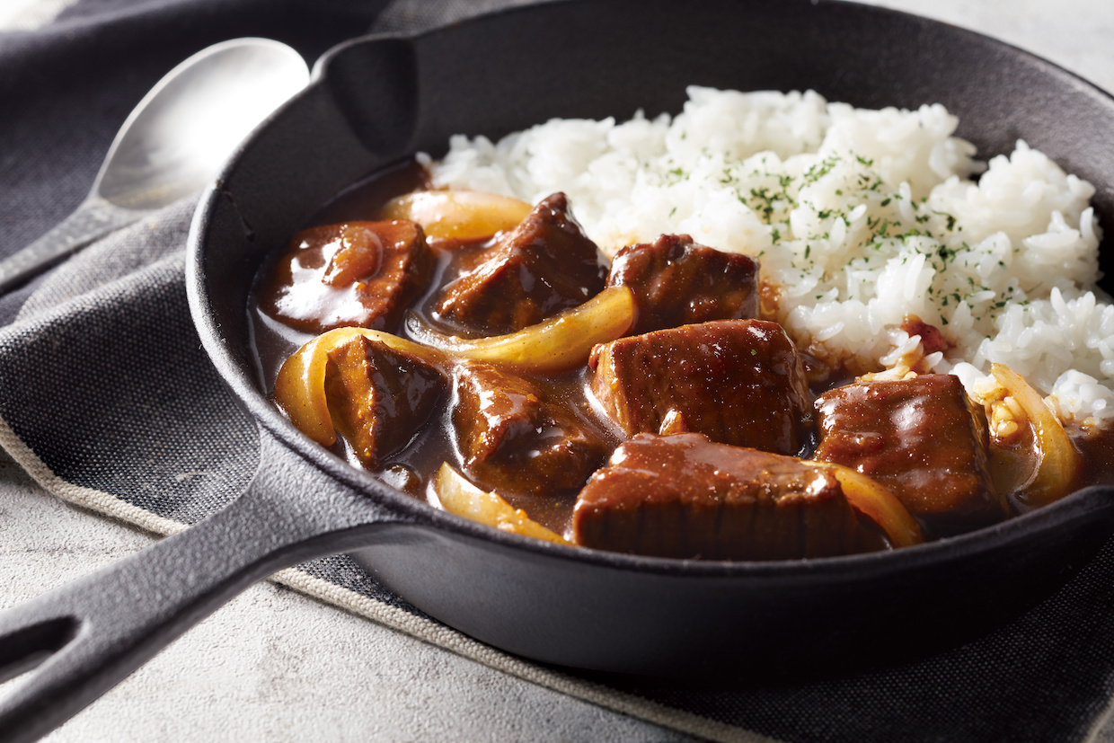 カレーの盛り付けるコツはこれ！おすすめカレーレシピもご紹介デリッシュキッチン