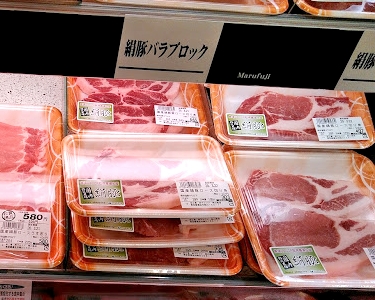 カレーに合う肉をプロが厳選！ 定番やおすすめの種類とは？カレーハウスハウス食品