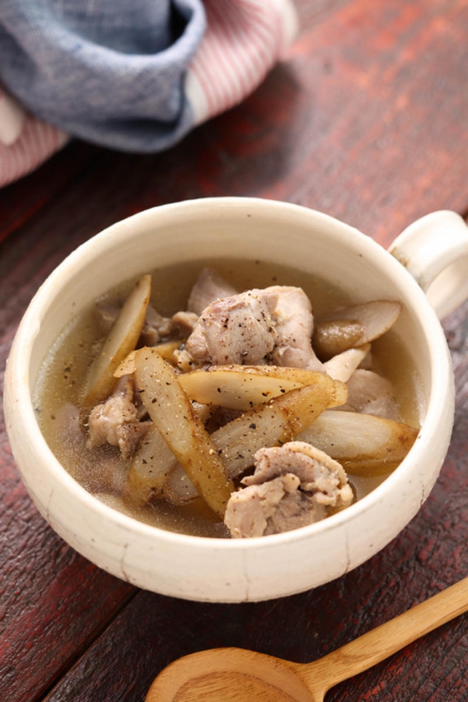 鶏ごぼうとカイワレのコンソメスープ^^♪ by ☆ｓ４☆クックパッド簡単おいしいみんなのレシピが392万品