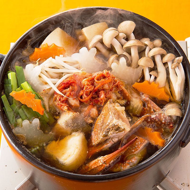 北海道 海鮮キムチ鍋 Cセット白菜キムチ400g 各種具材本場韓国の白菜キムチを使い 多彩な魚介を詰め合わせました。ピリ辛の「キムチ鍋」でお召し上がりくださいお歳暮 お中元 お土産 ご進物 ギフト 80588 たっぷり白菜の海鮮キムチ鍋 - レシピナビ