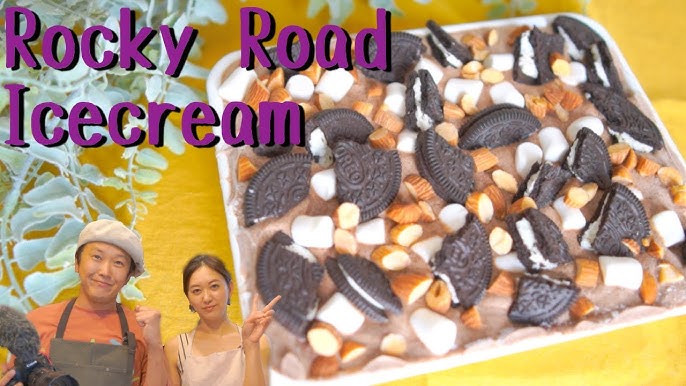 ロッキーロードアイスクリーム型にはまったお菓子なお茶の時間