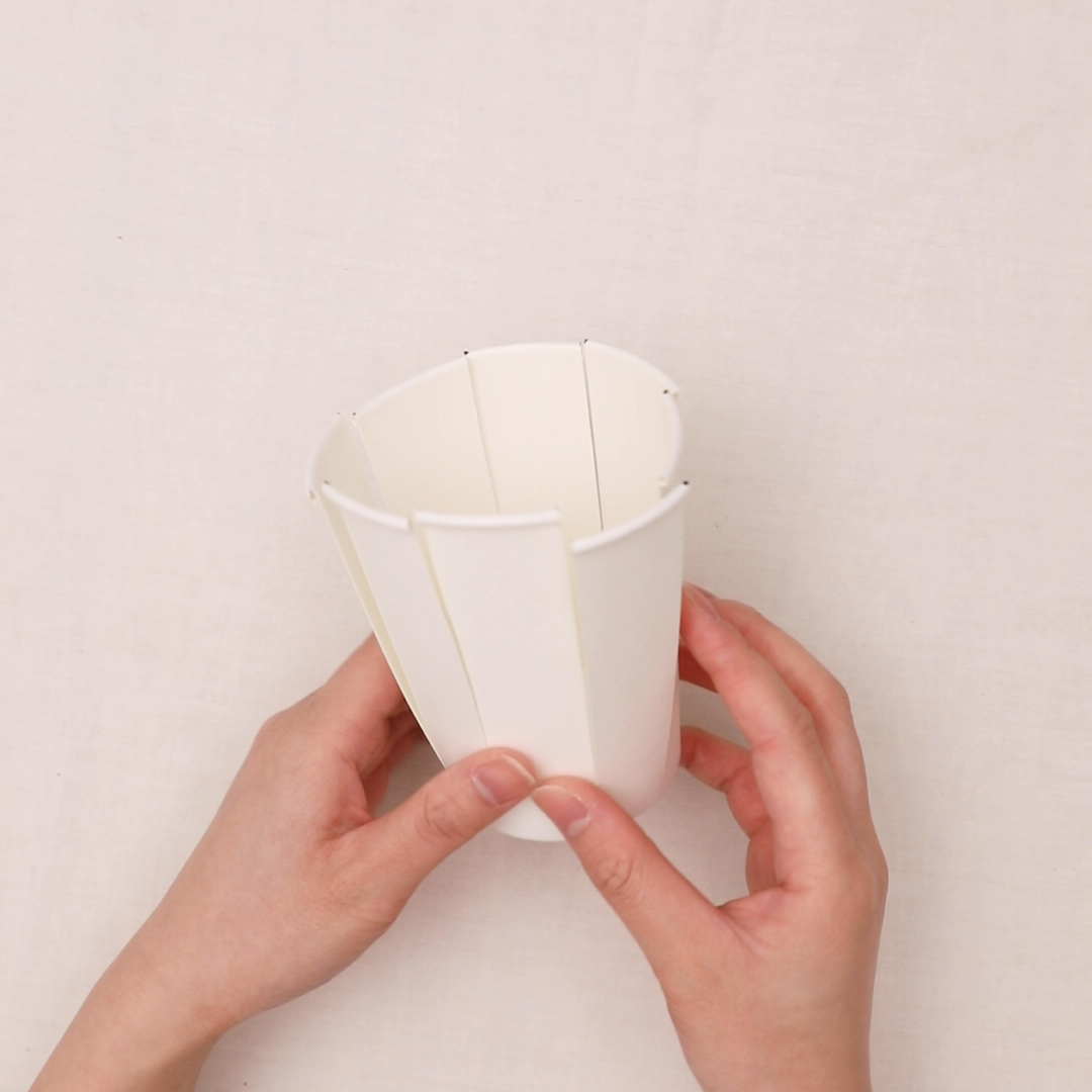 紙コップフリスビ