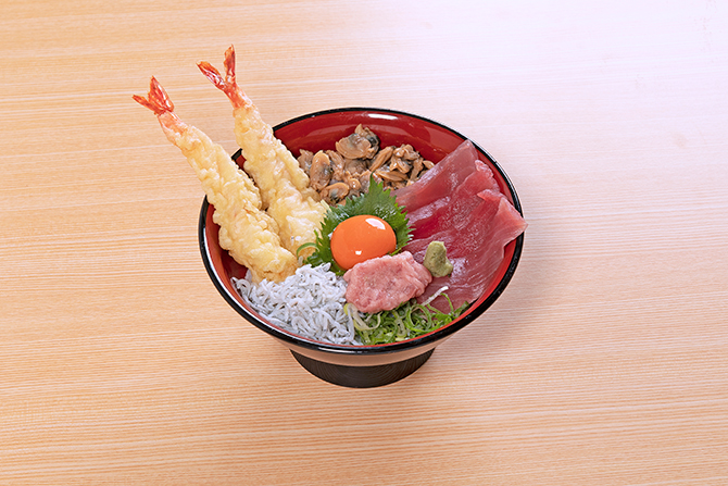 東名阪自動車道下り・亀山PA「石水亭」：ふたつの三重県特産が満足できる「当地グルメセット」がオススメ！ SPめしAUTO MESSEWEB オートメッセウェブ〜クルマを文化する