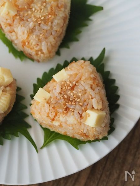 お弁当のご飯いつ炊く？詰め方や冷凍保存方法＆簡単アレンジレシピ22選cozre コズレ 子育てマガジン