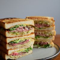 ローストビーフサンドイッチ