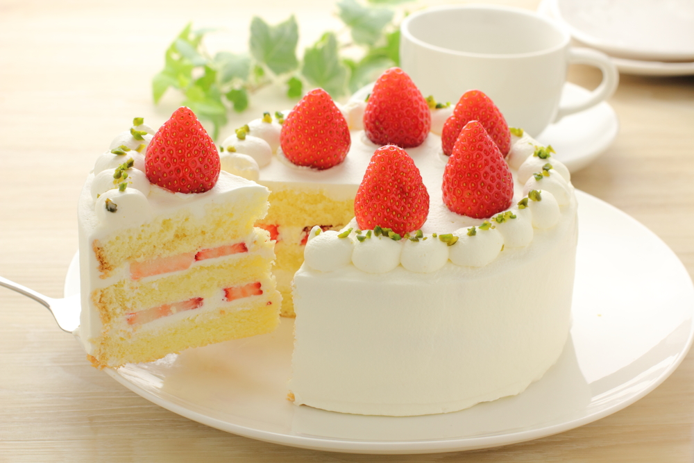 日本橋で味わう、 日本一美味しい栗スイーツ専門店 🌰 🌰 RICO DOLCE 岐阜の名店 RICO DOLCE が日本橋に上陸✨和栗本来の甘さが口いっぱいに広がる、栗好きのための一品。 さっぱり飲めるフローズンフルーツティーも人気🍑🍓 生モンブランはお土産にもおすすめ🎁🌰パルフェ・オ・リコマロン1,850円 🌰 和栗生モンブラン和栗4,320円