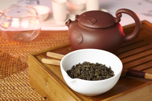 ウーロンハイの美味しい作り方から、缶のおすすめウーロンハイまで徹底解説！美味しいお酒研究所