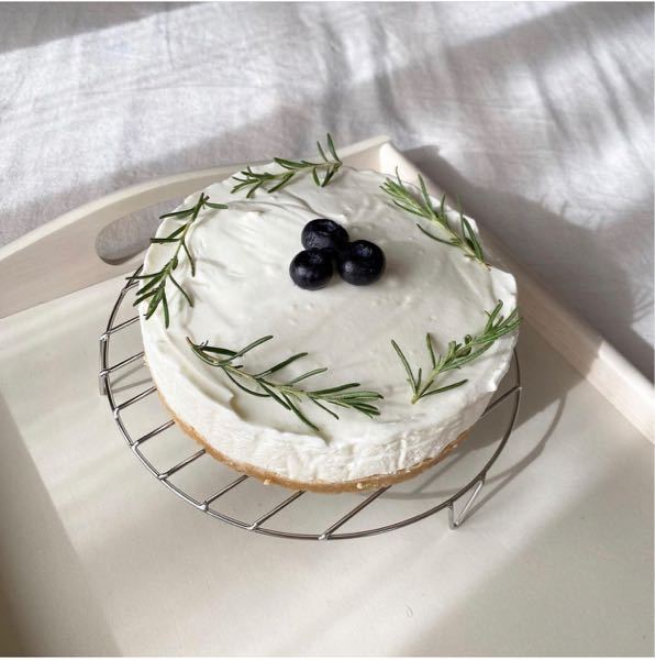 ハーブを使っておしゃれスイーツを作ろう！「タイムとレモンのネイキッドケーキ」レシピサイトNadia