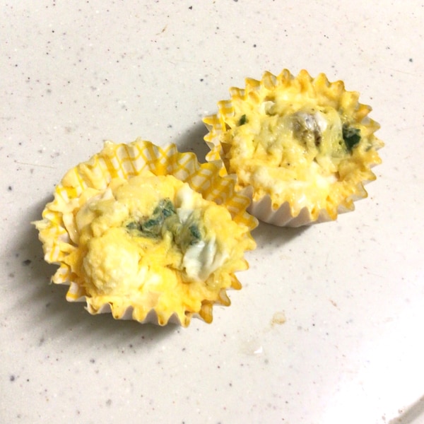 お弁当にも便利！チーズ入りとろ〜りオムレツ