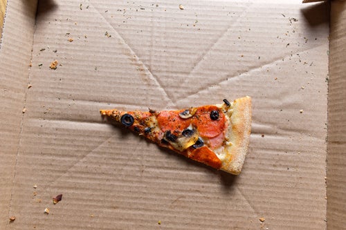 基本からアレンジまで！思わずつくりたくなる「余ったピザ」のレシピ集クックパッド