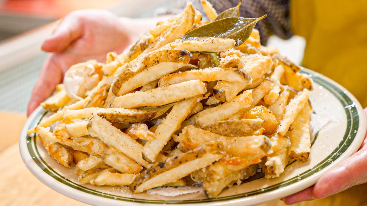 基本のフライドポテト」レシピ。じゃがいもの種類別の切り方揚げ方SATETO さてと