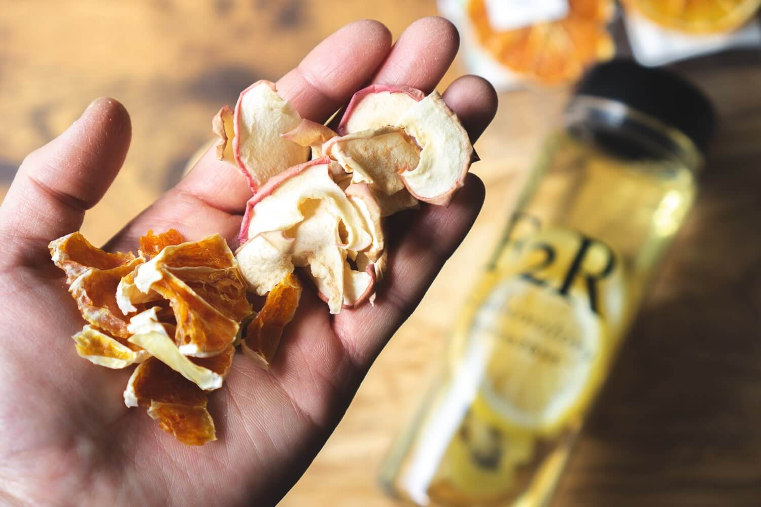 ドライフルーツでフレーバー炭酸水