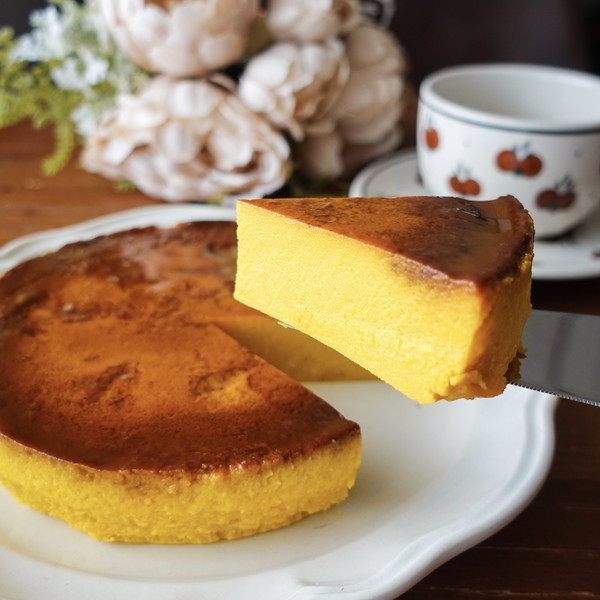 HMで簡単！「かぼちゃプリンケーキ」混ぜて焼くだけ♡濃厚なかぼちゃプリン