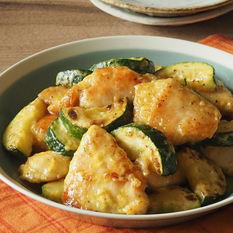 レシピ フライパンで簡単♬ズッキーニキーマカレー♬ - しにゃごはん blog