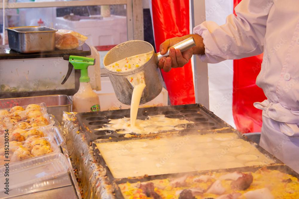 ベトナムでたこ焼きの屋台は儲かるのか