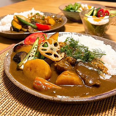 素揚げ野菜の彩りトッピングキーマカレ