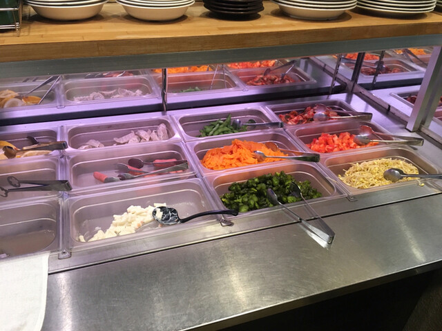 🏠焼肉三昧玄, ⏰11:30〜23:00, 📍大阪市浪速区塩草3-9-19, 大阪の激安焼肉食べ放題🔥,安すぎてずっと前から気になってた焼肉屋さん！, 70分1200円食べ放題でワンドリンク制、, 今回はソフトドリンク飲み放題360円を注文！,牛、鶏、海鮮、ホルモン、ウインナーや餃子など種類も豊富で1200円はコスパ良すぎた😋,