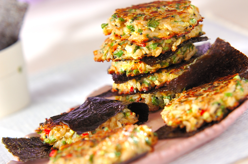 桜えびと塩昆布の混ぜおにぎりの簡単レシピ