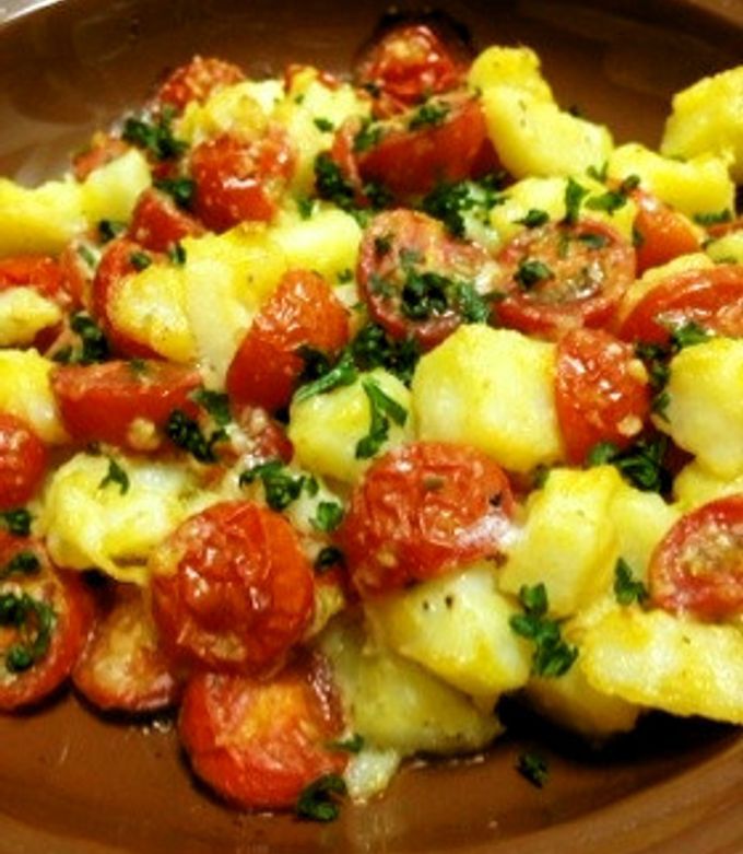 じゃがいものカリカリチーズ焼き フライパンひとつで完成！チーズがカリカリ♪おつまみにも最適macaroni マカロニ