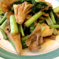 5分でできる！小松菜と舞茸のオイスターソース炒め♪ レシピ・作り方 by ぽよっちぷーちゃん - 楽天レシピ