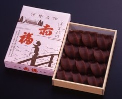 可愛いパッケージに惹かれ思わず手に取りました 赤福の2個入り 銘々箱を紹介します！ ユイクルグルメスイーツカフェカフェ巡りレビュー食レポ