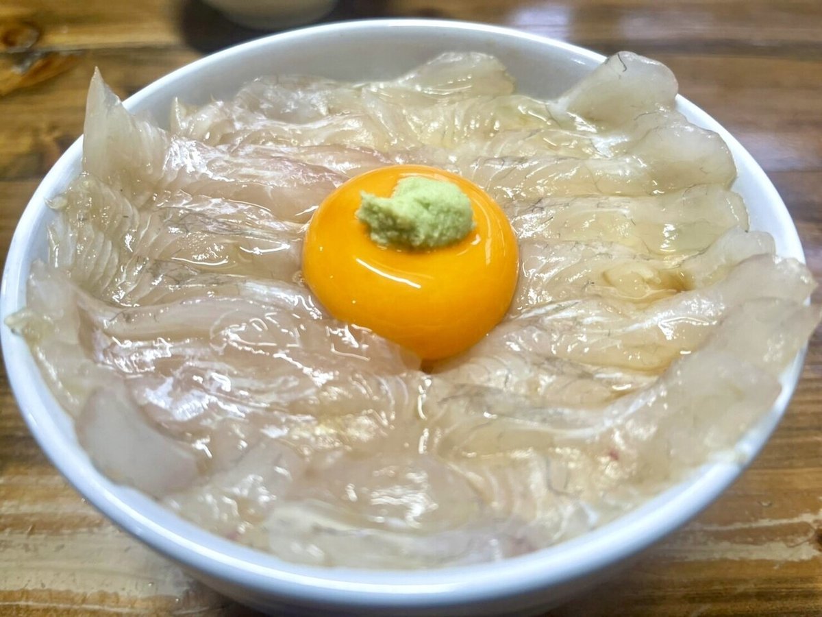 みなと食堂の平目漬丼まるごと青森