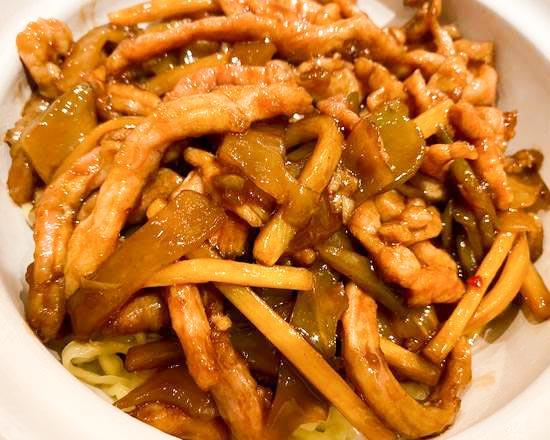 822. 搾菜肉絲炒麺@東光飯店本館.横浜中華街 - ザーサイと細切り豚肉のやきそば横浜中華街在住のめりた・グッドボーイによる個人サイトmerita.jp