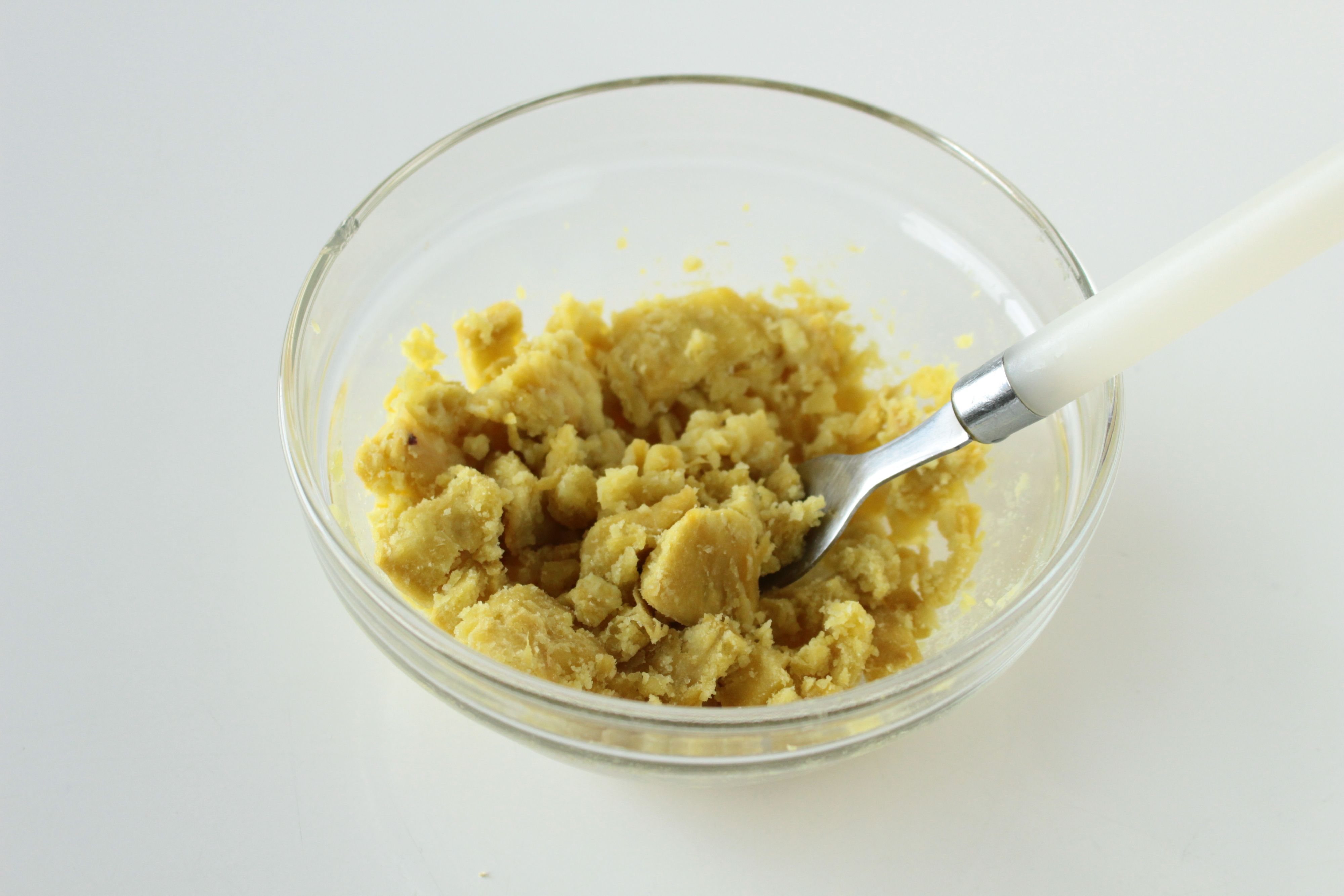 離乳食後期 野菜スティックの作り方＆手づかみ食べで取り入れるポイントを解説 - macaroni