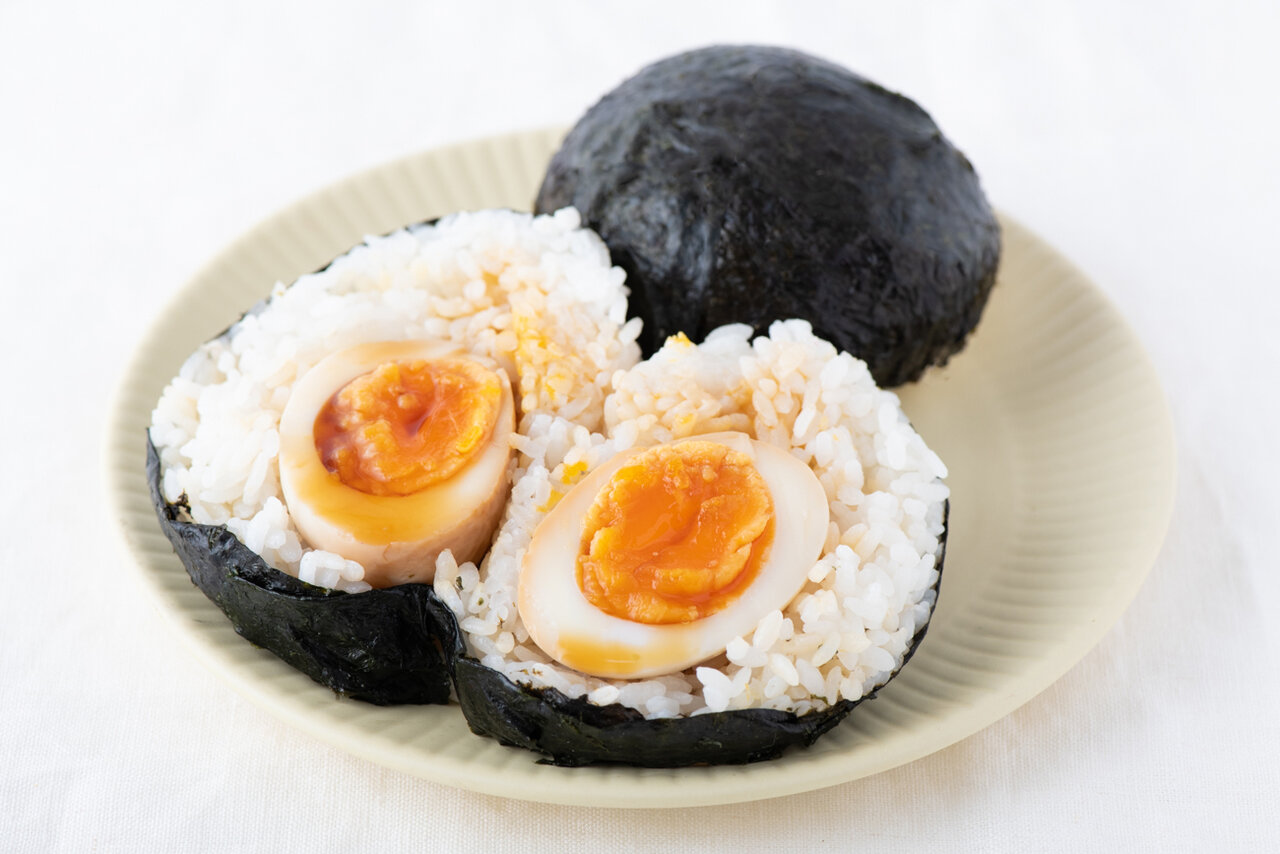 5種類の猫おにぎり たくあんで目を作るとこうなるおにぎりアート