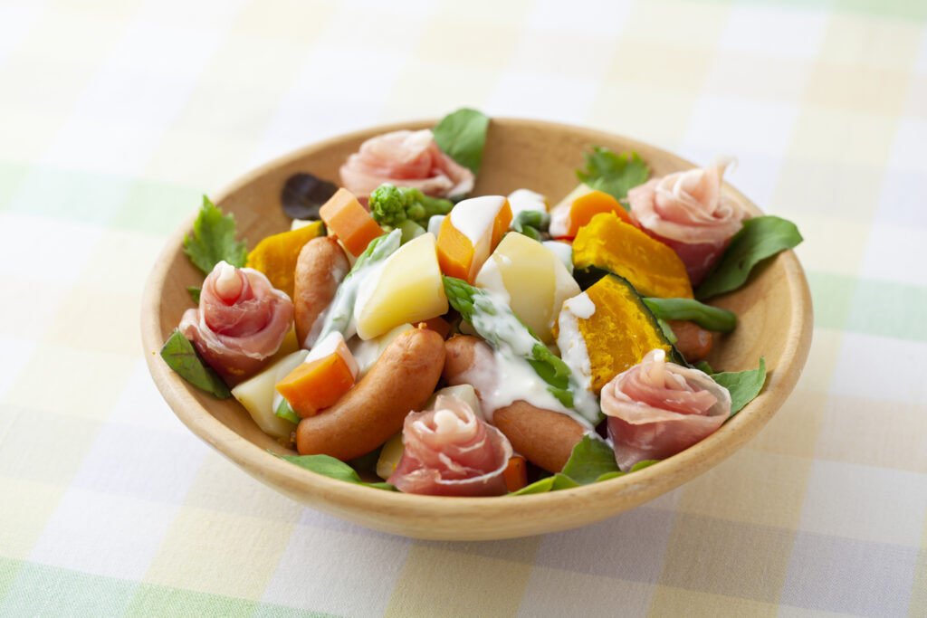 ほうれんそうとソーセージのサラダ