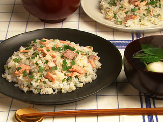 新米を食べる前に、古米を食べきる！おいしい♡鮭の混ぜ寿司でもりもりお米を食べるぞ！ピアレキタガワ家電製品はもちろん、パソコンなどの情報機器、住宅リフォーム、太陽光発電