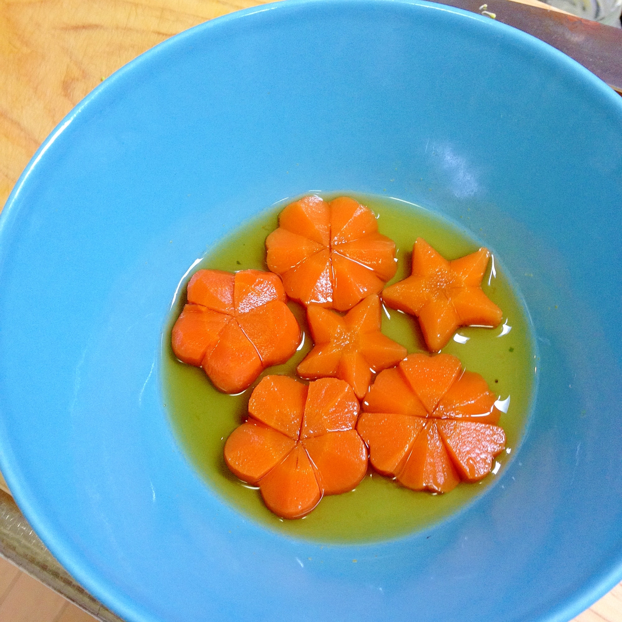 電子レンジと麺つゆであっというま！人参のレンチンきんぴら