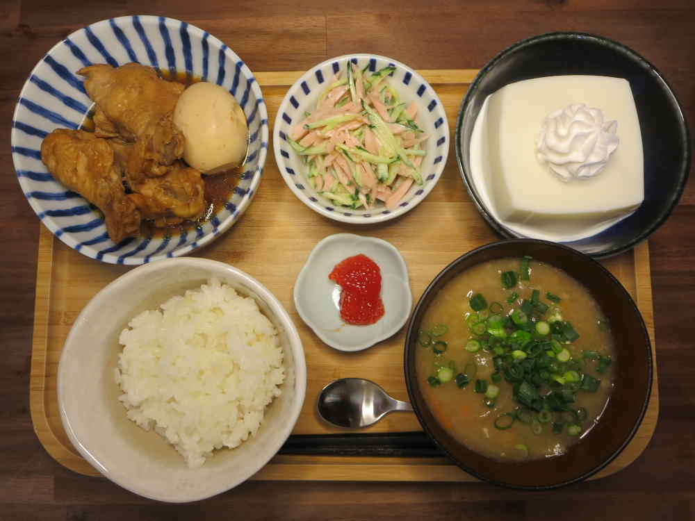 「手羽先と里いもの塩煮」の献立