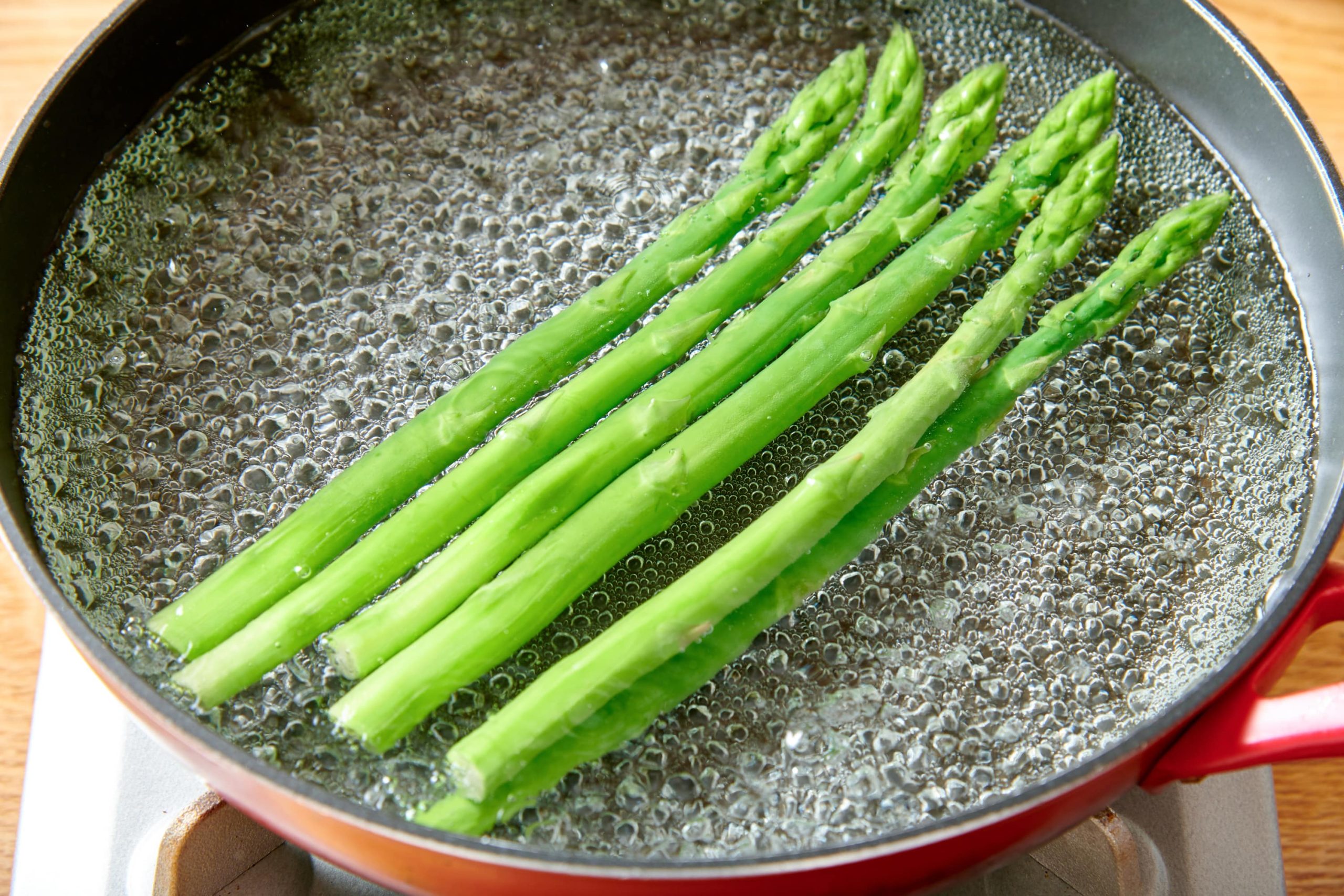 アスパラの冷凍保存方法 冷凍で1ヵ月長持ち！甘みと鮮度を保つコツほほえみごはん-冷凍で食を豊かに-ニチレイフーズ