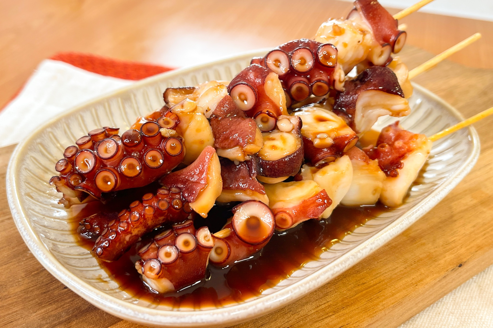 イイダコが丸ごと一匹入ったたこ焼き「踊りだこ」J-TRIP Smart Magazine 関西