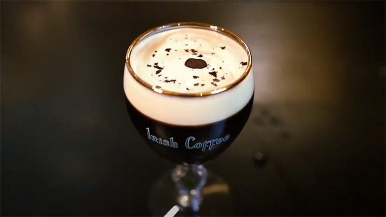 寒い冬の日はコーヒーにウイスキーを入れて飲もう、幸せな味がするから - ぐるなび みんなのごはん