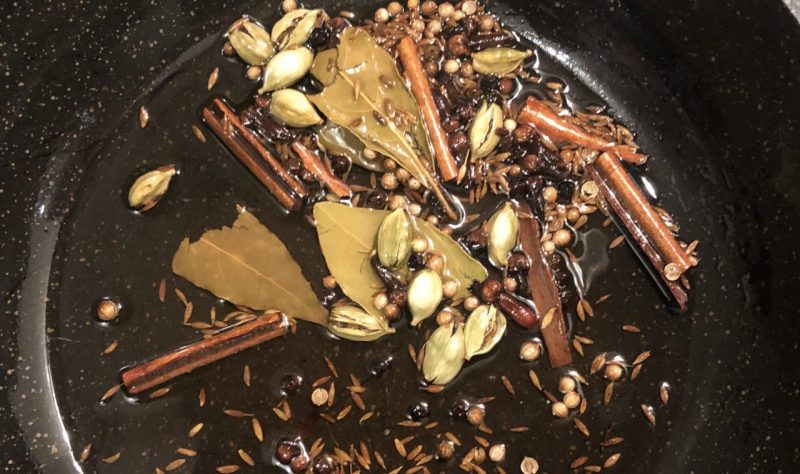 スターアニスホール 50g カレースパイス スパイスカレー 香辛料 ホールスパイス 八角