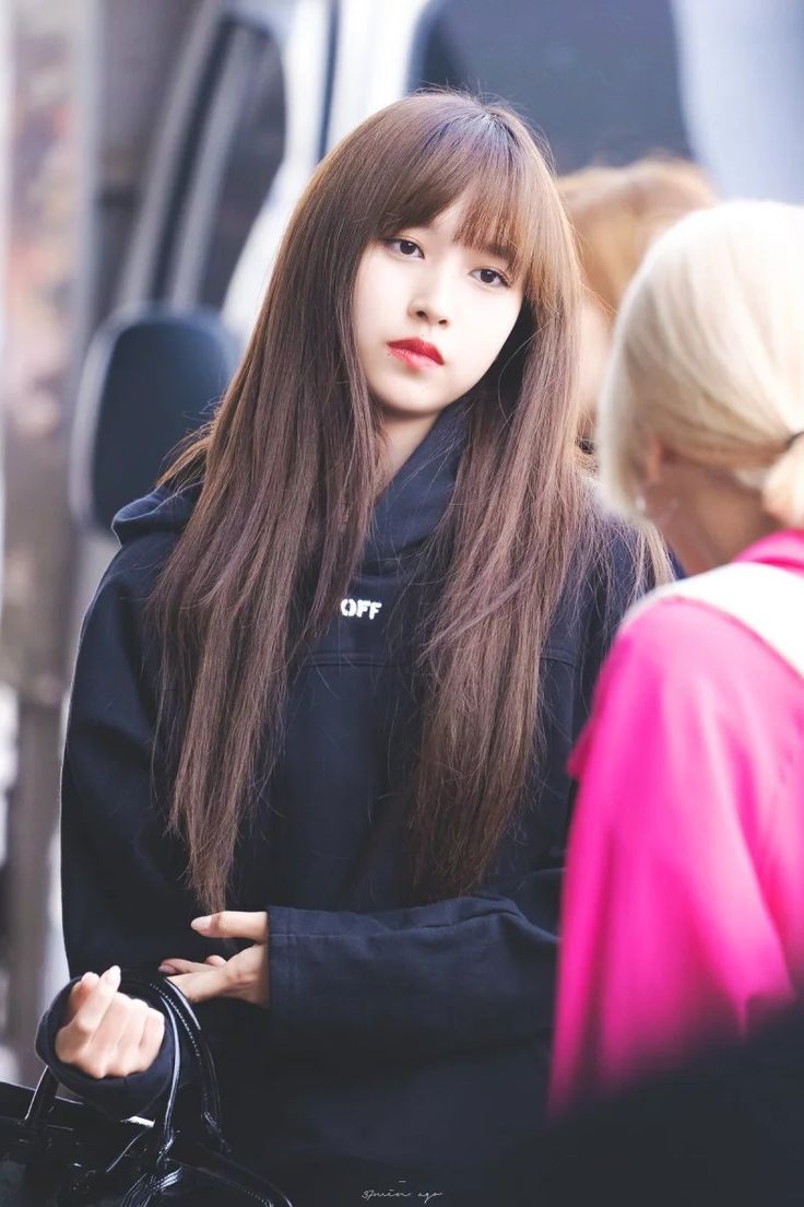 TWICE ナヨン、ミナのある行動に胸キュン！ メンバーからは「付き合え！」コールが！ まるでカップルのようなスイートな関係にファン悶絶 - KPOPmonster