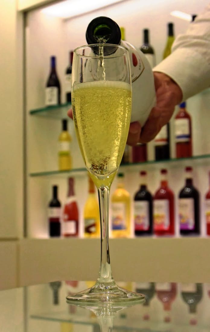 楽天市場 シャンパングラス 泡立ち機能付き 6個セット 東洋佐々木食器洗浄機対応30M70CS-L001 ラッキシール対応: Ｋ'ｓＲａｉｎｂｏｗ