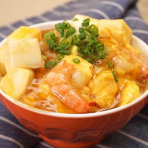 エビのパプリカ詰め卵