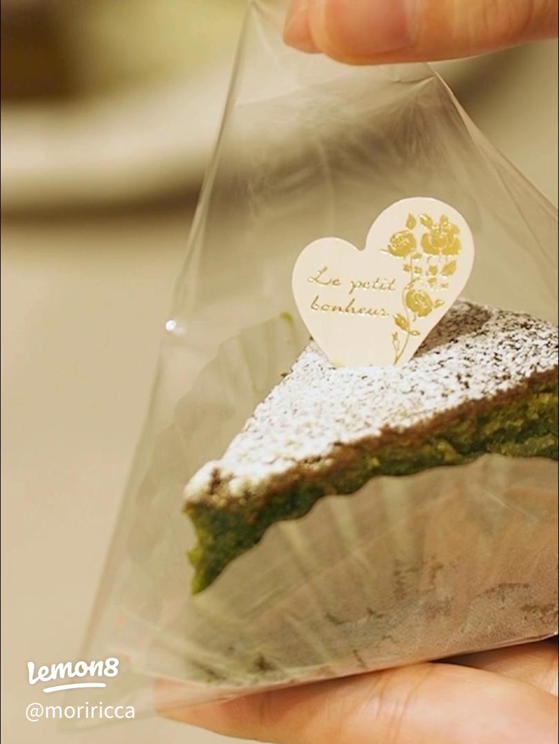 三角ケーキ ラッピング セリアTikTok