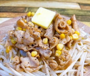 おかずになる満足感！「もやしと豚バラ」の汁物レシピフーディストノート