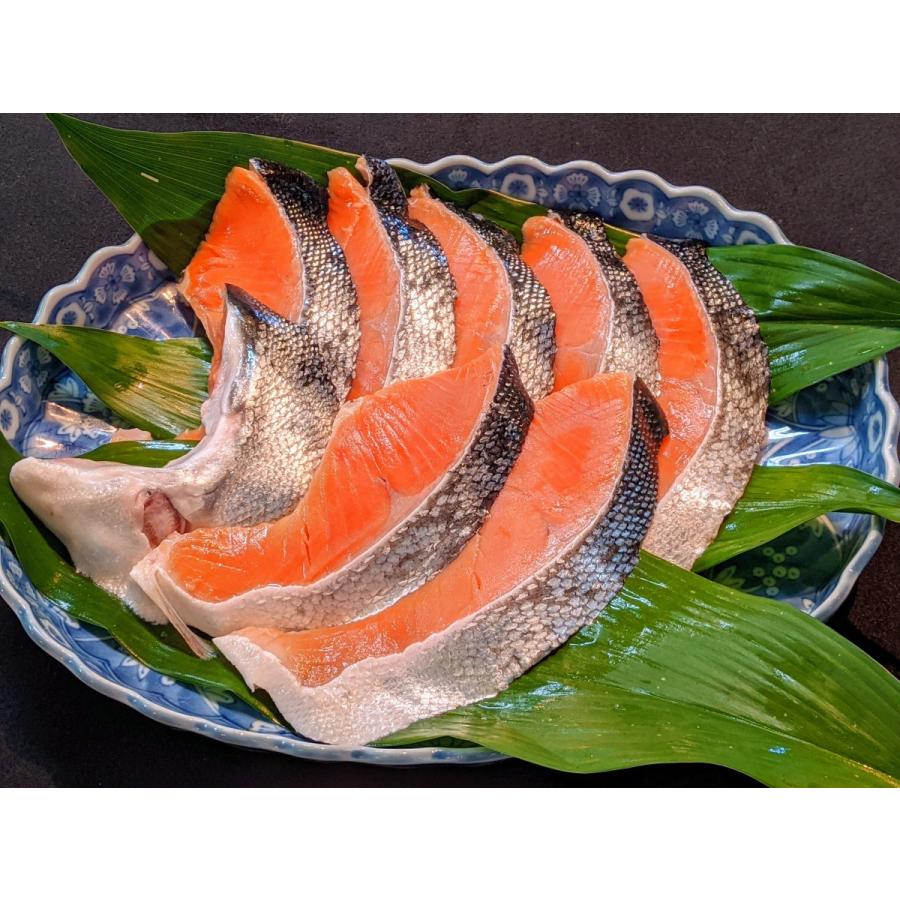 脂の乗った養殖ブリを、自宅でかんたん「押し寿司」に！漬けにするのがポイント!?料理長ナオが魚のさばき方教えます！WEBマガジン HEAT